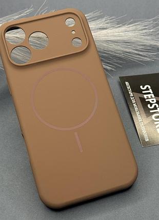 Чохол для iphone 17 pro max silicone case magsafe з мікрофіброю закритим низом силіконовий закрита камера шоколад (коричневий)