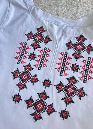 Футболкп  вишиванка 5