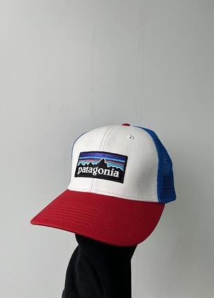 Кепка patagonia p-6 logo trucker hat