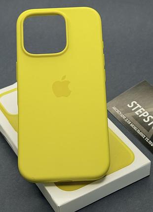 Чехол silicone case для iphone 16 pro max с magsafe без швов с закрытым низом желтый (star fruit)