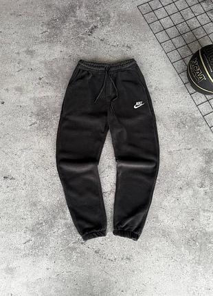 Мужские зимние спортивные штаны nike плюшевые темно-серые штаны найк с лампасами утепленные xxl (b)