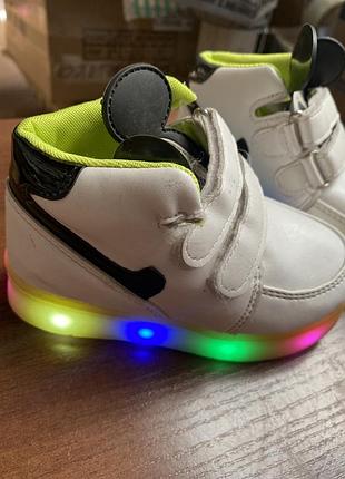 Кросівочки дитячі led