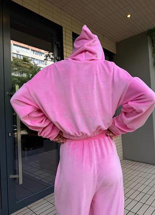 Стильний костюм з велюру 9