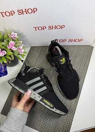 Оригинальные кроссовки adidas