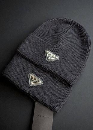 Брендова шапка 3