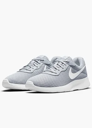 Кросівки nike tanjun сірого кольору розмір 40,устілка 26см