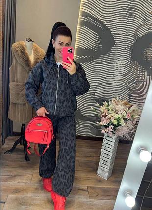 Розпродаж костюм корея m,l,xl 2
