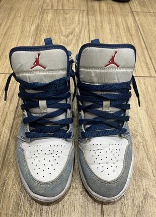 Кросівки jordan 1, біло голубі, розмір 35 ( 22 сантиметра на у стільці)