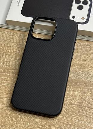 Чехол для iphone 16 pro max с magsafe, кожанный с мягкой подкладкой black carbon leather d5