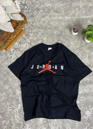 Футболка від jordan 4