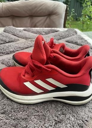 Кросівки для дівчинки  adidas червоні eur33