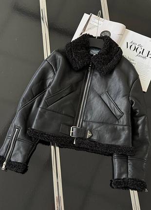 Эко-дубленка прада чорна коротка prada
