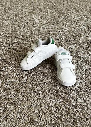 Кросівки adidas 26 розміру