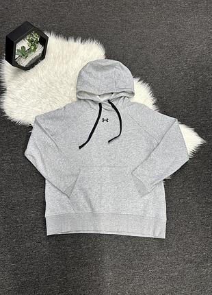 Світло-сіре жіноче худі under armour rival fleece hb із чорними шнурками на капюшоні.