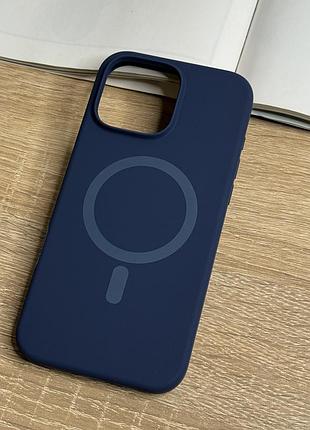Чохол для iphone 16 pro max з magsafe, темний синій матовий силікон з м’якою підкладкою silicone case