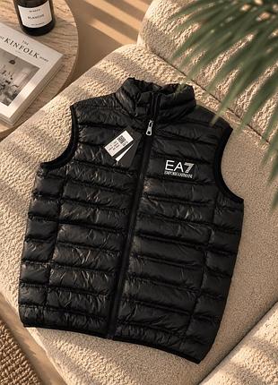Жилетка від armani