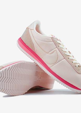 Nike cortez light soft pink