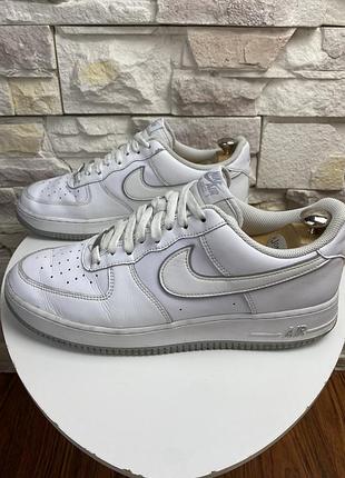 Оригінальні кросівки nike air force 1 '07