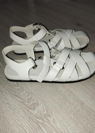 Босоножки zara