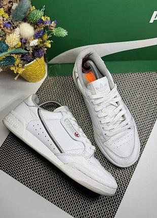 Оригінальні кросівки adidas