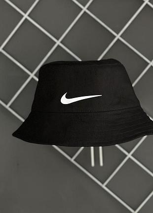 Панама чорна nike білий лого