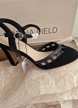 Женские новые туфли 37 р anna field