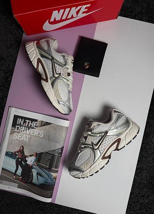 Жіночі кросівки nike v5 rnr beige white metallic 41