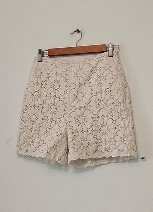Жіночі кремові мереживні шорти.zara.