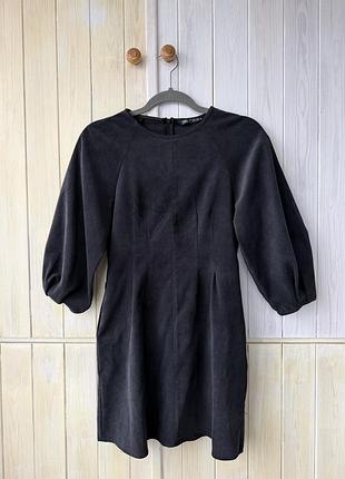 Маленькое черное платье zara с объемными рукавами (размер xs)