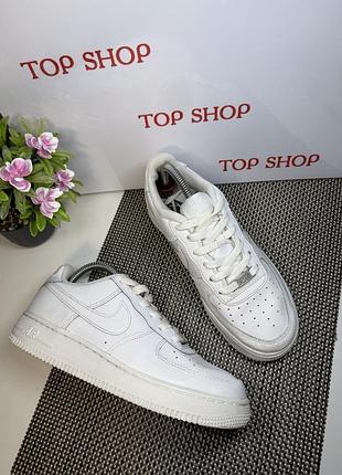 Оригінальні кросівки nike force