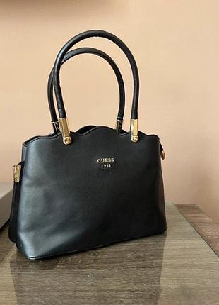 Стильна чорна сумка guess 1981 3