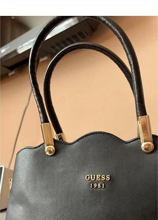 Стильна чорна сумка guess 1981 4