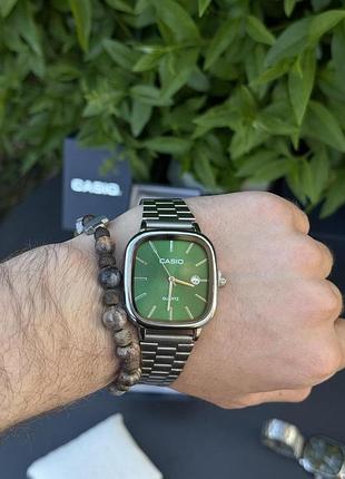 Часы casio квадратные, серебряные с зеленым циферблат
