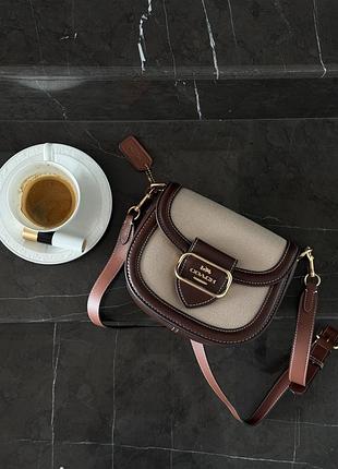 Coach morgan saddle bag in textile/leather [крафтова] 20 х 17 х 7(інша)