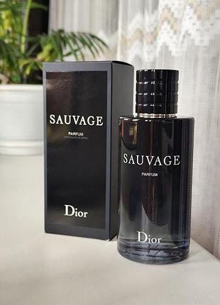 Dior sauvage парфуми для чоловіків
200 мл оригінал