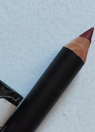 Карандаш для губ rimmel london lasting finish lip liner #580 bitten red новый