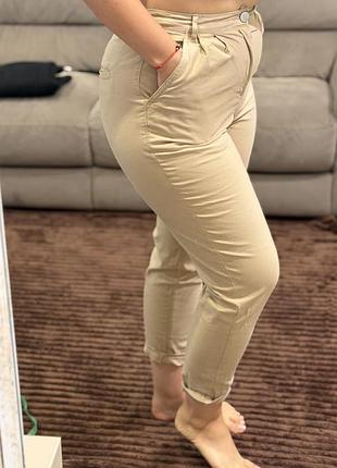 Бежеві штани asos