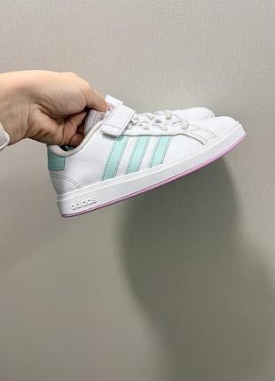 Кросівки на дівчинку adidas 2