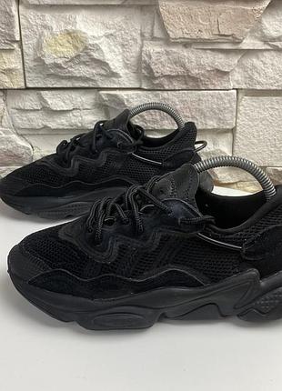 Оригінальні кросівки  adidas ozweego