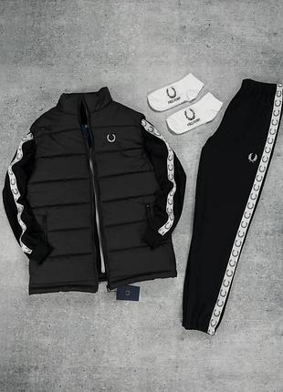 Мужской костюм fred perry + жилетка + носки черный с лампасами комплект фред перри весенний осенний l (bon)
