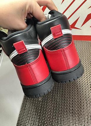 Оригинальные кроссовки nike dunk 4