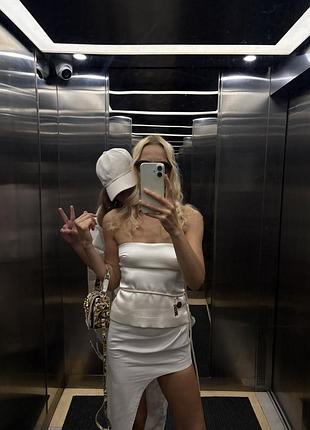Неймовірна спокуслива спідниця zara