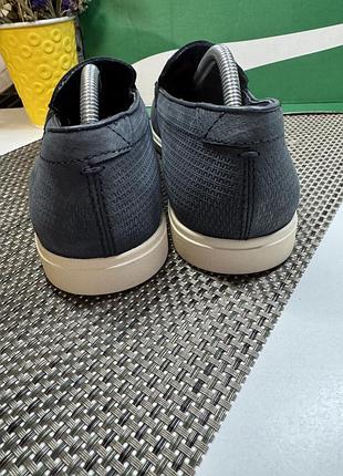 Оригінальні шкіряні нові лофери clarks