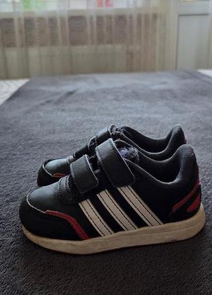 Кросівки adidas 22 розмір