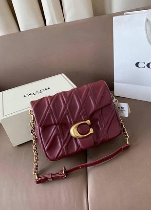 Женская кожаная сумка coach pillow tabby quilted в бордовом цвете 21х16