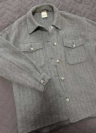 Тепла сіра рубашка бренду pull&bear 2