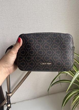 Сумка крос боді calvin klein 2