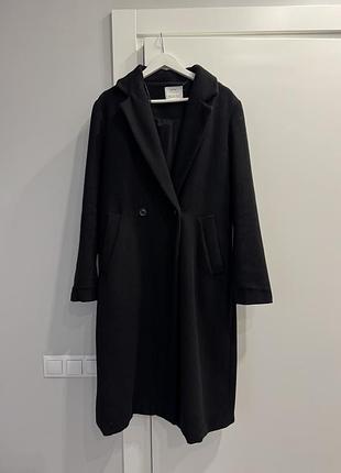 Пальто жіноче bershka чорне