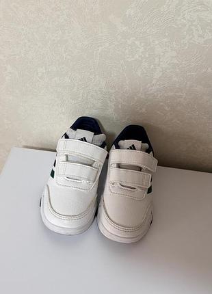 Дитячі кросівки adidas