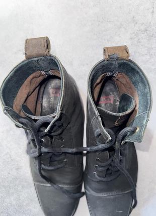Шкіряні черевики levis 9
